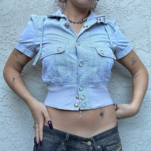 Y2K Button Up Top - Picture 4 of 10